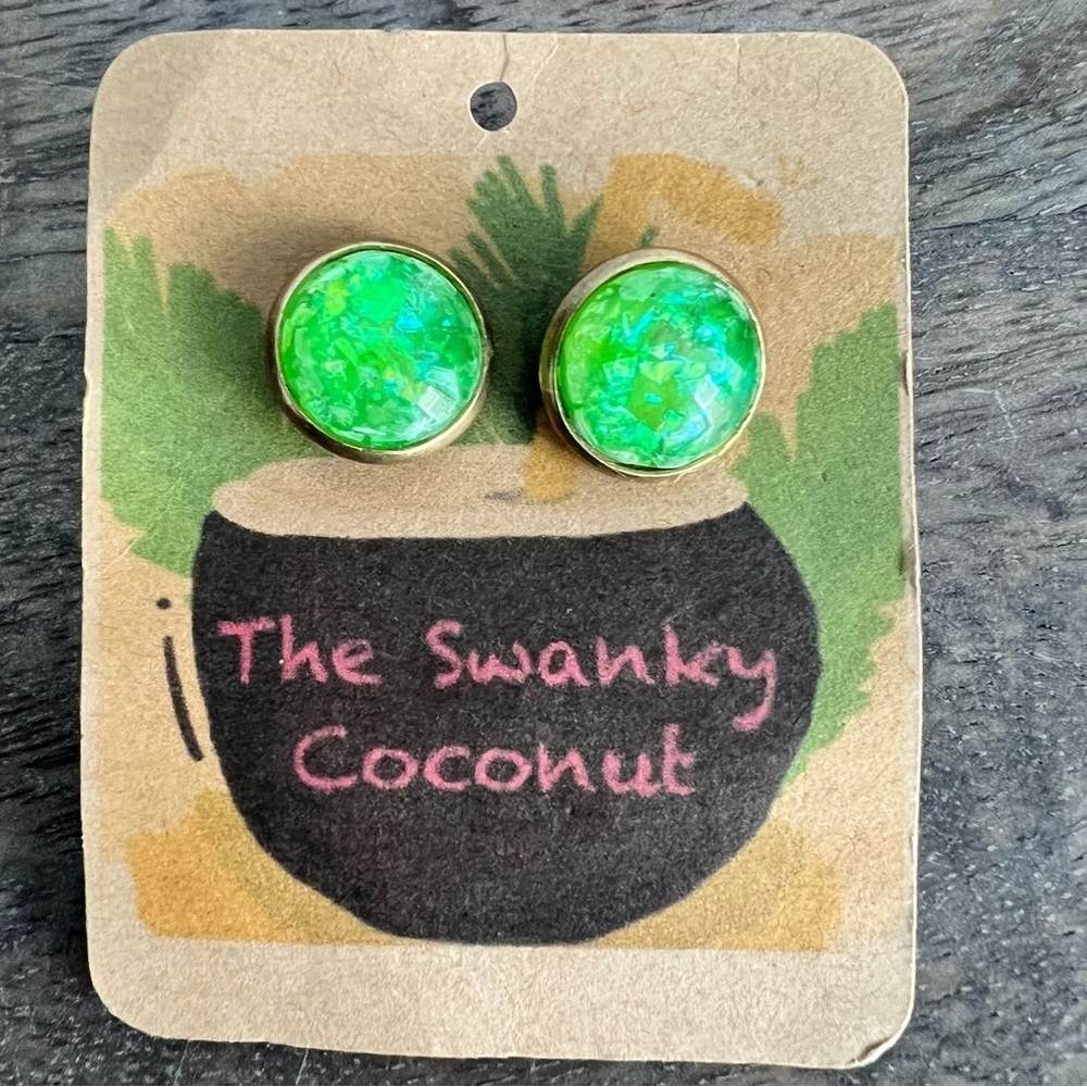 🍭6/$30 Swanky coconut bright green glitter opalescent post circle earrings